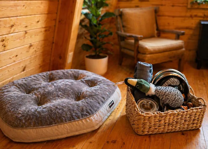 Sunset-view A-frame Sleeps 12 Dog Friendly